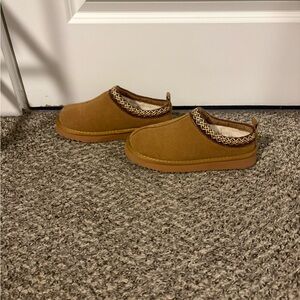 Amazon Tan Women's Slippers